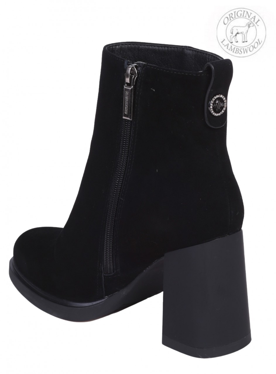 Елегантни дамски боти от естествен велур в черно RBJJ2780M-Q201B black (J2780M-Q201B)