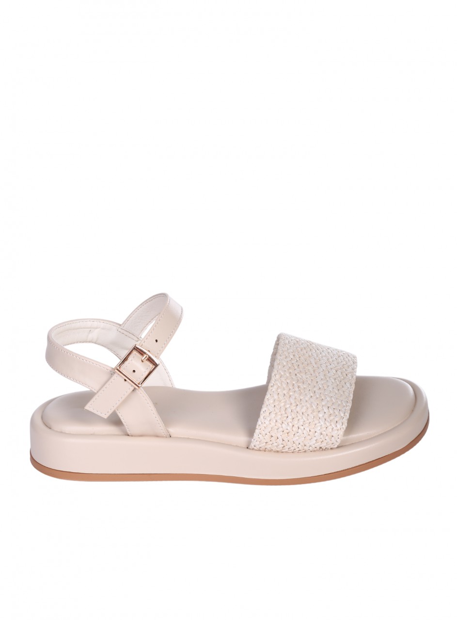 Ежедневни дамски сандали в бежово 4H-25181 off white