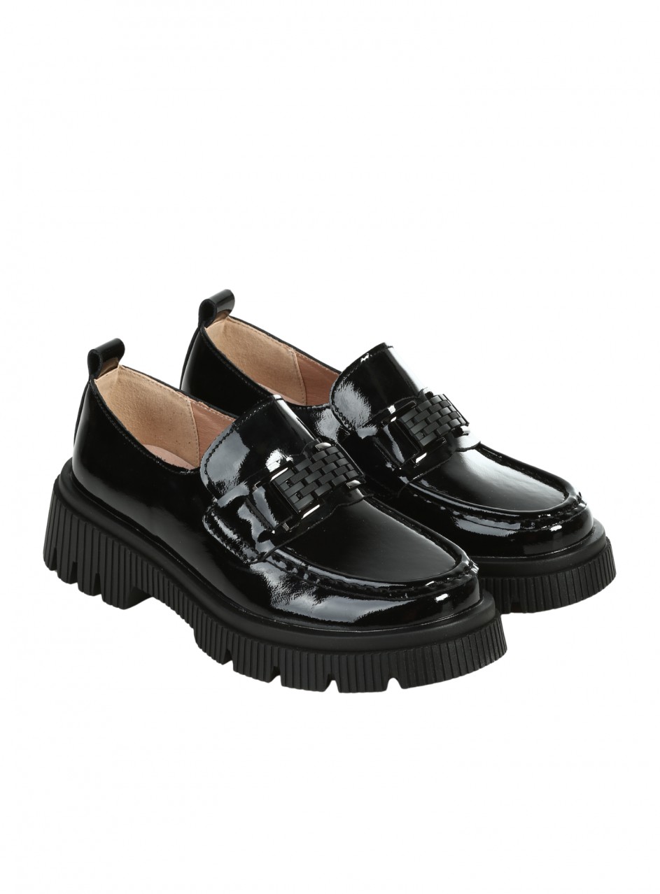 Ежедневни дамски обувки от естествен лак в черно 3AF-25517 black