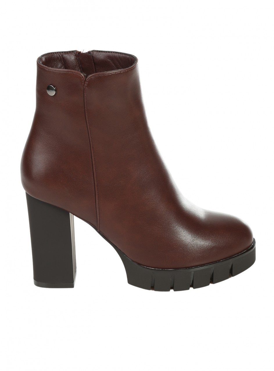 Дамски боти на ток в кафяво 2R-25559 brown pu