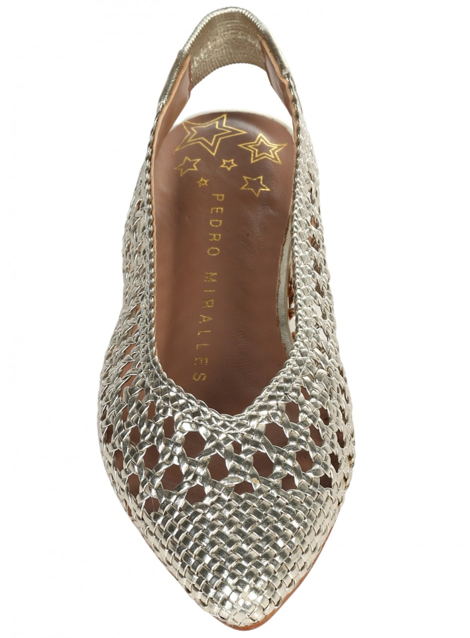 Ежедневни дамски обувки, от естествена кожа в златисто с перфорации 14551 platino