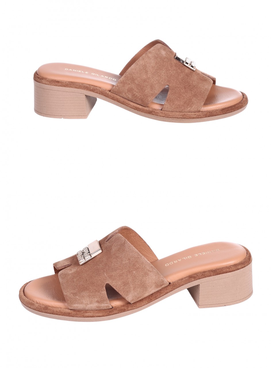 Ежедневни дамски чехли от естествен велур в бежово 5AT-26254 tan