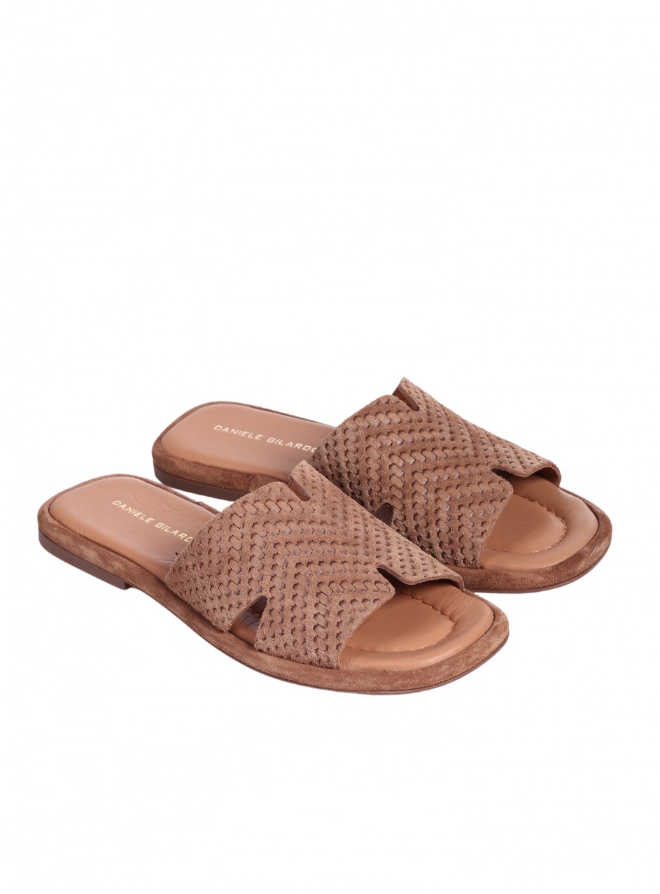 Ежедневни дамски чехли от естествен велур в бежово 5AT-26260 tan (25439)