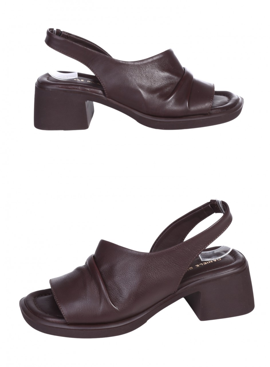 Ежедневни дамски сандали, на дебел ток, от естествена кожа в кафяво 4AT-26264 brown 