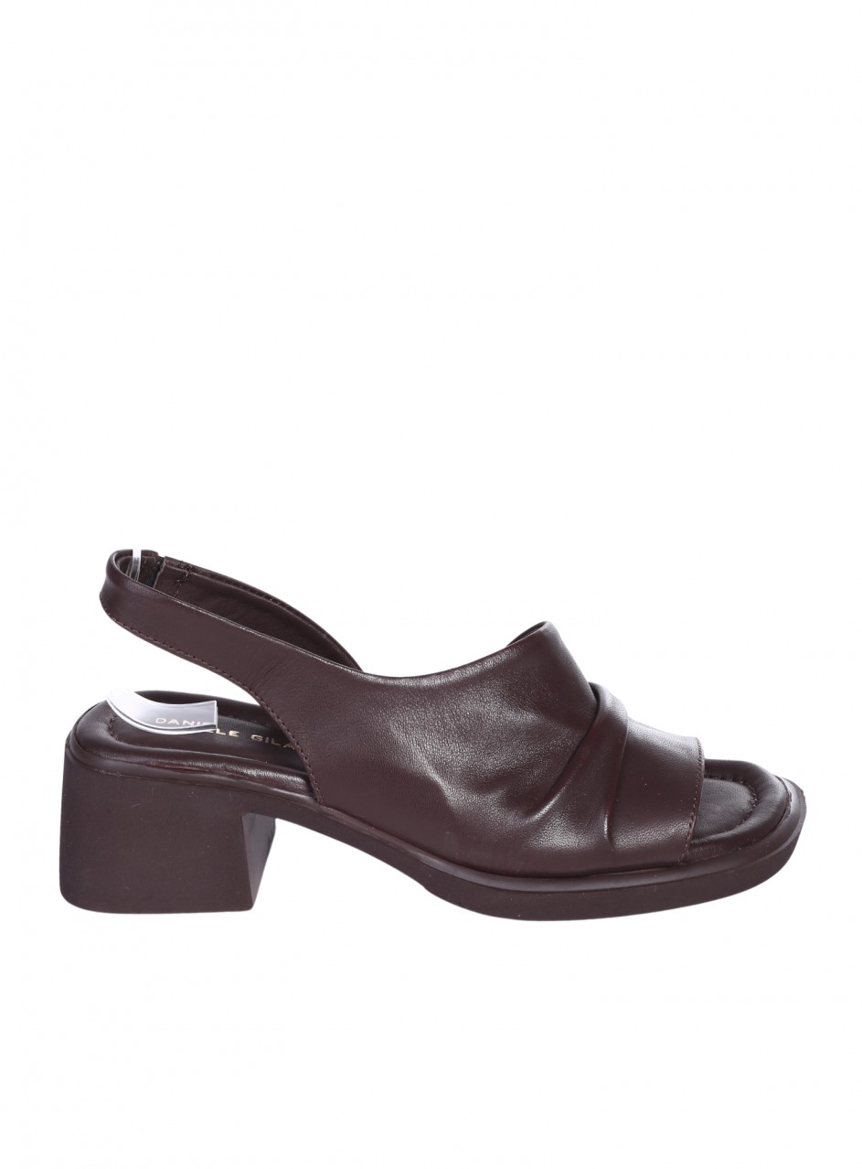 Ежедневни дамски сандали, на дебел ток, от естествена кожа в кафяво 4AT-26264 brown 