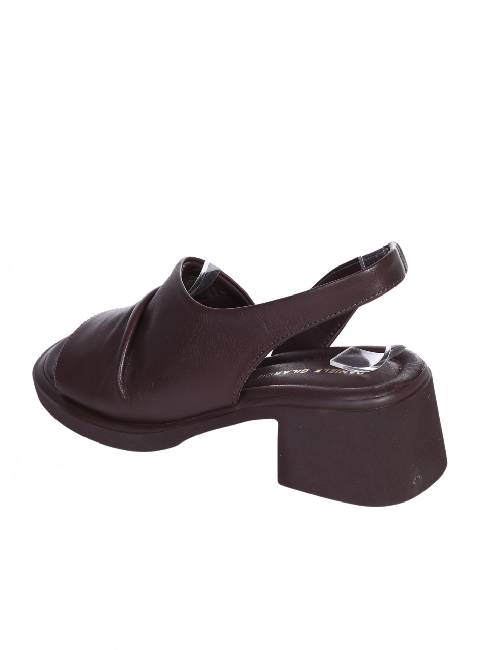 Ежедневни дамски сандали, на дебел ток, от естествена кожа в кафяво 4AT-26264 brown 