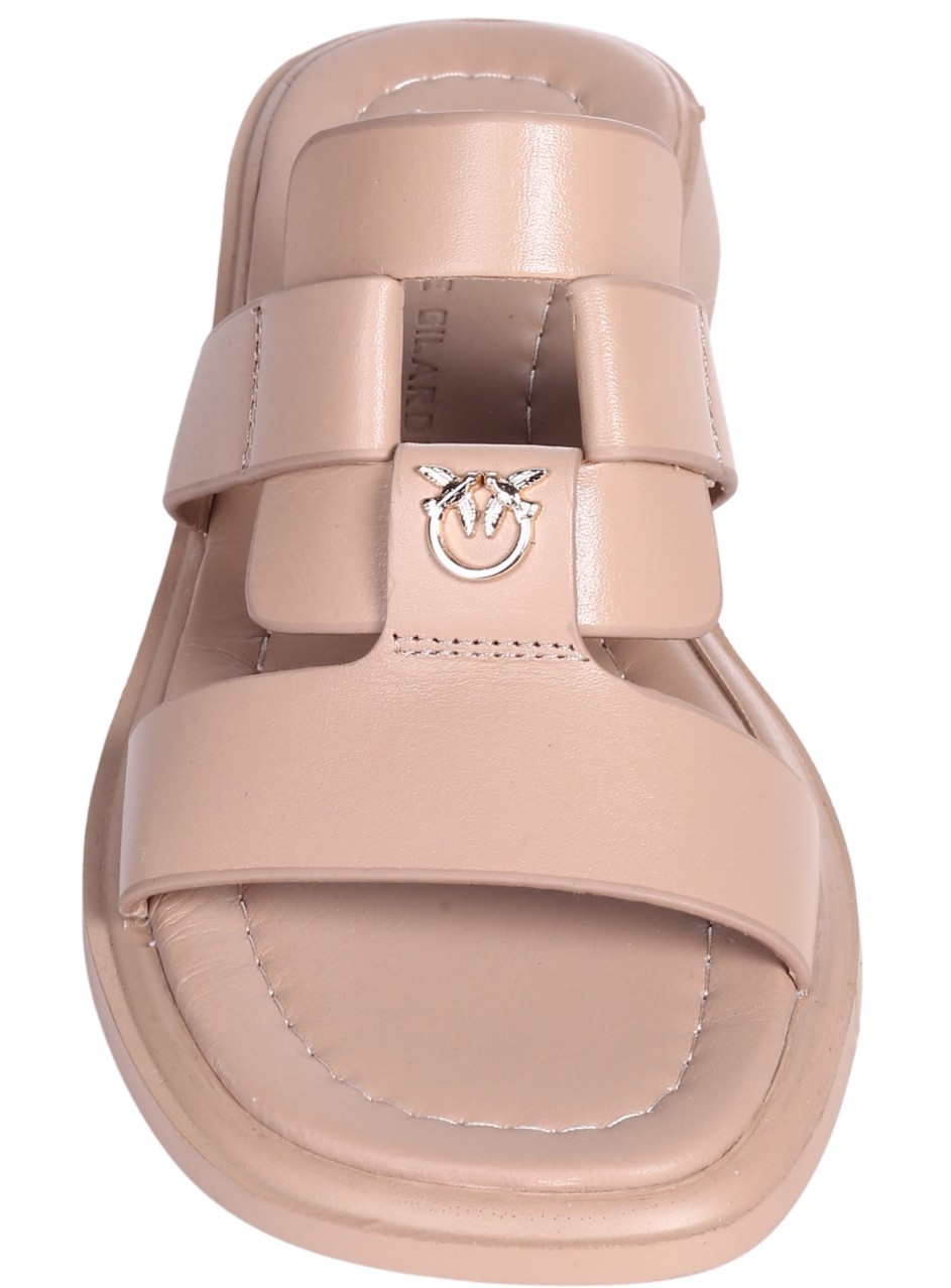 Ежедневни дамски чехли от естествена кожа, с декоративен метален орнамент в бежово 5AT-26226 nude