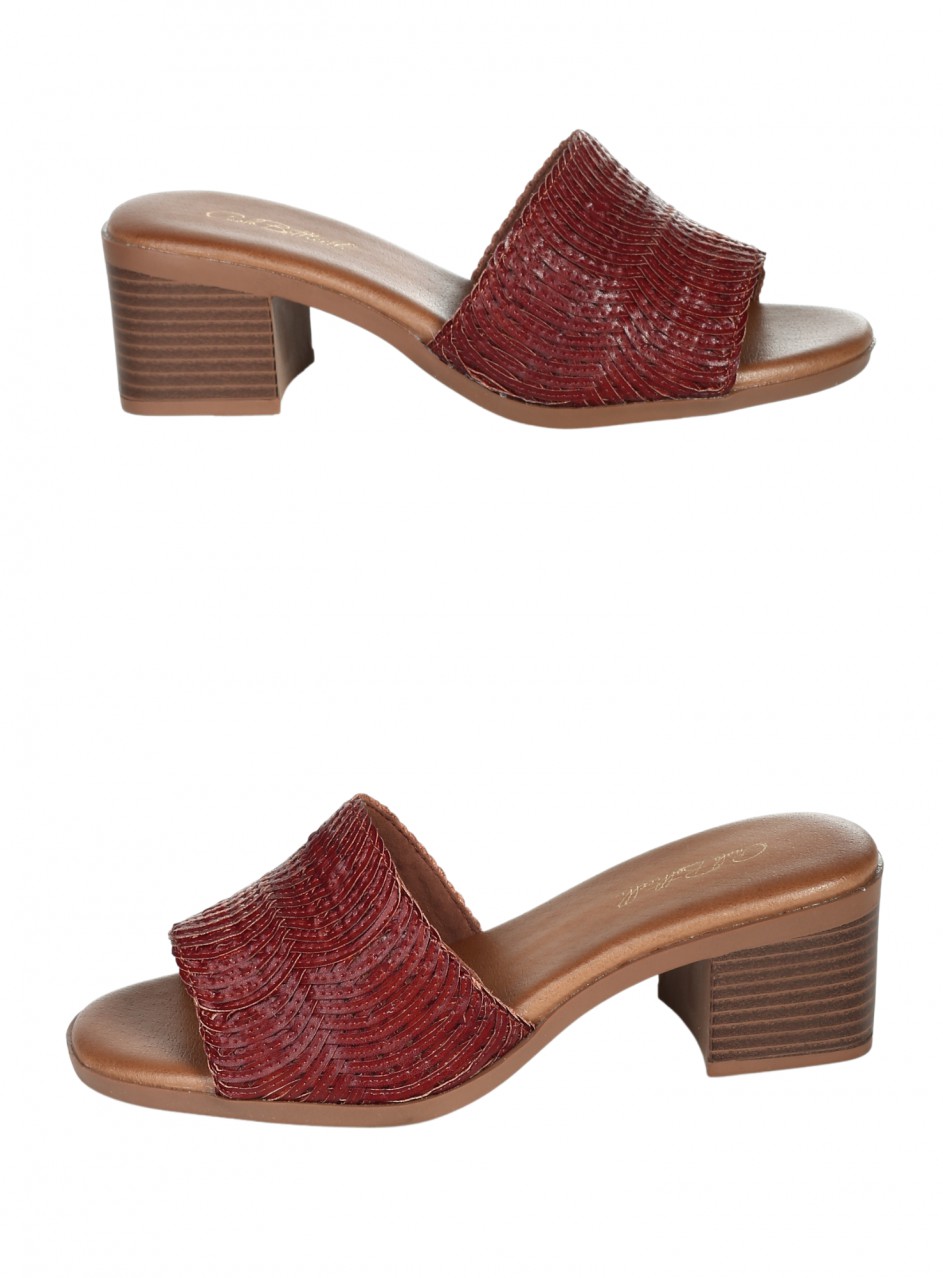 Ежедневни дамски чехли на ток в кафяво 5C-26146 brown