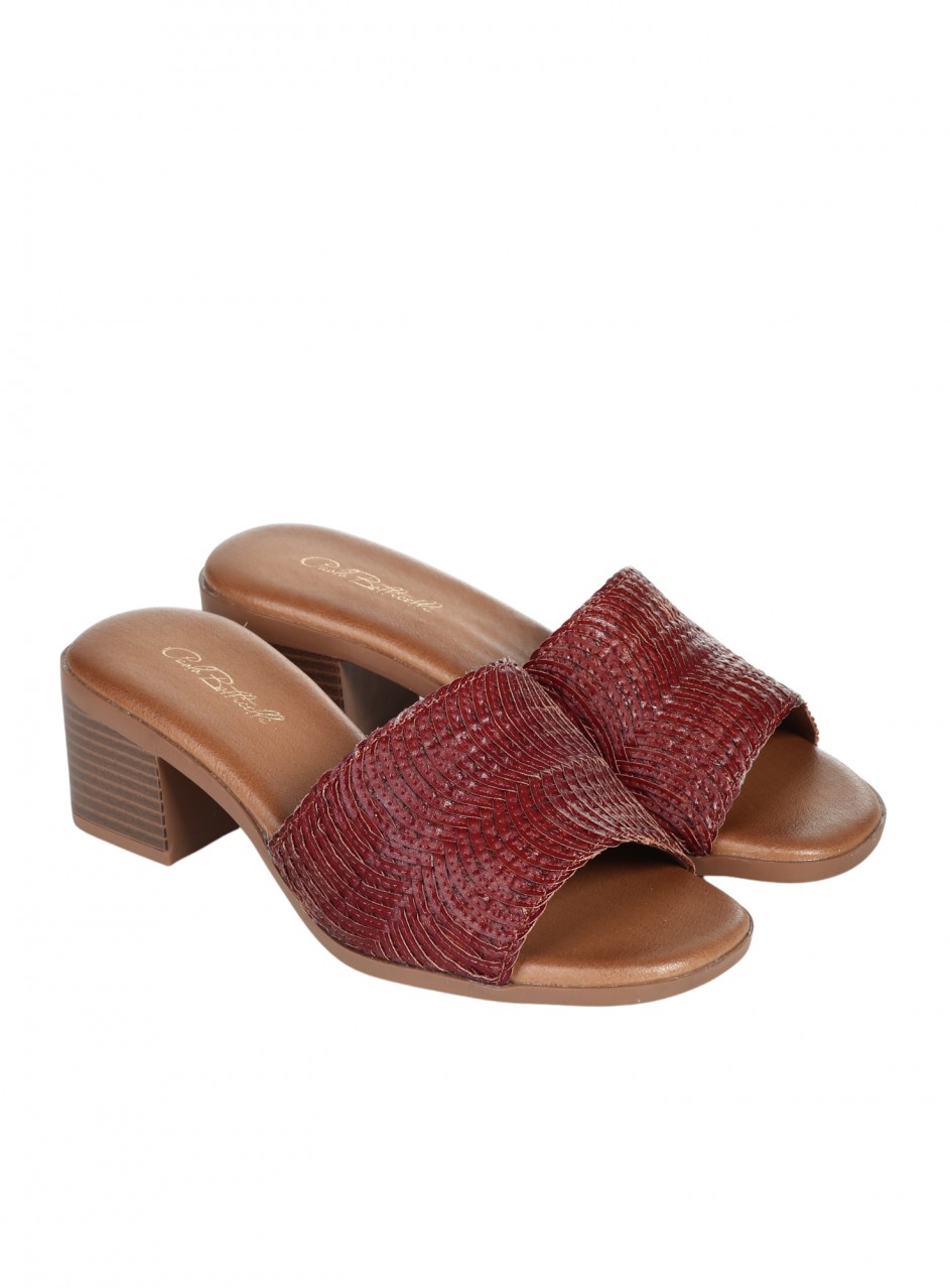 Ежедневни дамски чехли на ток в кафяво 5C-26146 brown