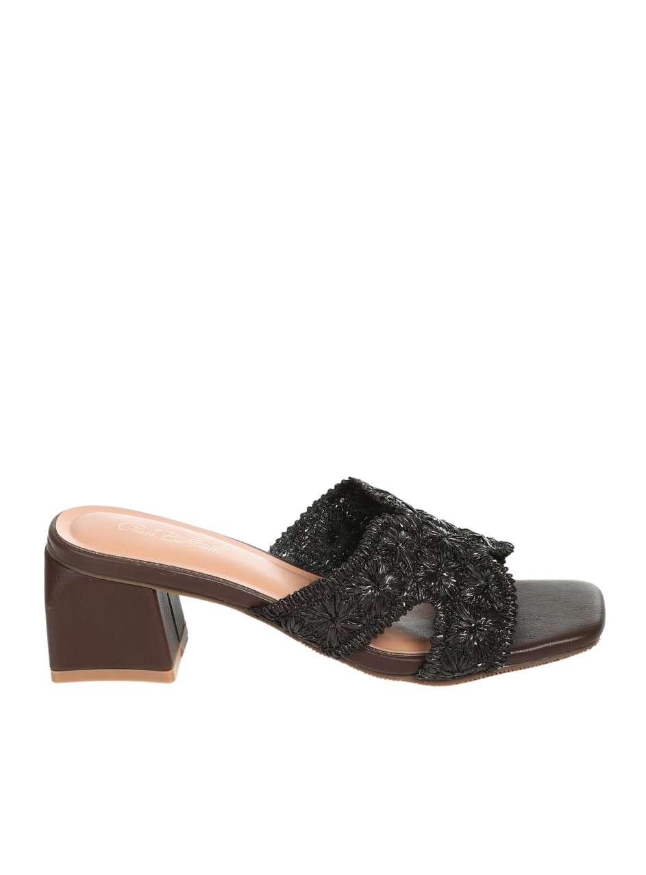 Ежедневни дамски чехли на ток в кафяво/черно 5C-26148 brown