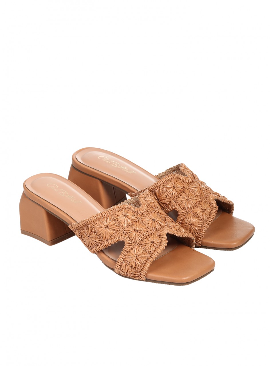 Ежедневни дамски чехли на ток в цвят камел 5C-26148 camel