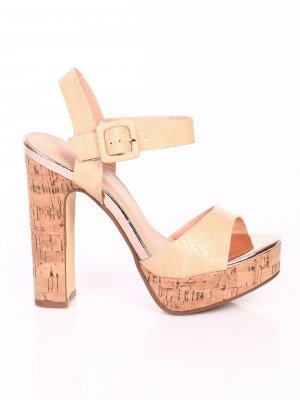 Елегантни дамски сандали на ток в бежово 4M-16132 beige