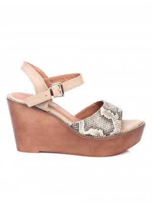 Ежедневни дамски сандали на платформа в бежово 4A-17298 beige