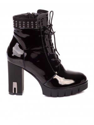 Дамски боти от лак в черно 2R-19649 black patent