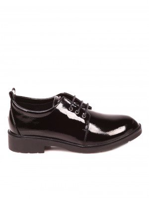 Ежедневни дамски лачени обувки в черно 3R-21633 black patent