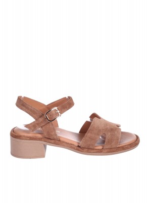 Ежедневни дамски сандали на ток от естествен велур в бежово 4AT-26252 tan