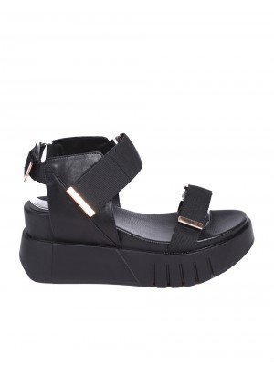 Ежедневни дамски сандали, на платформа, в бял/черен цвят 4H-26089 (25149) black