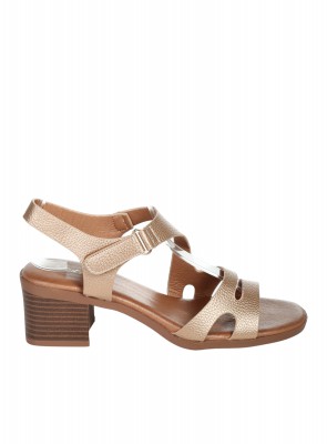 Ежедневни дамски сандали, на ток, в златисто/бежово 4C-26145 champagne