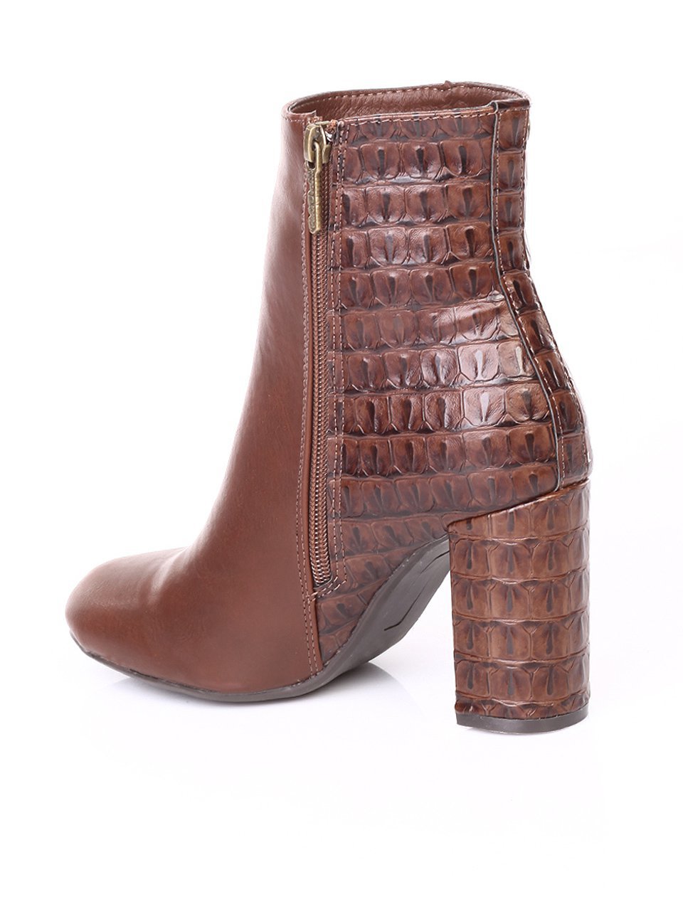 Дамски боти от еко кожа в кафяво 2L-17901 brown